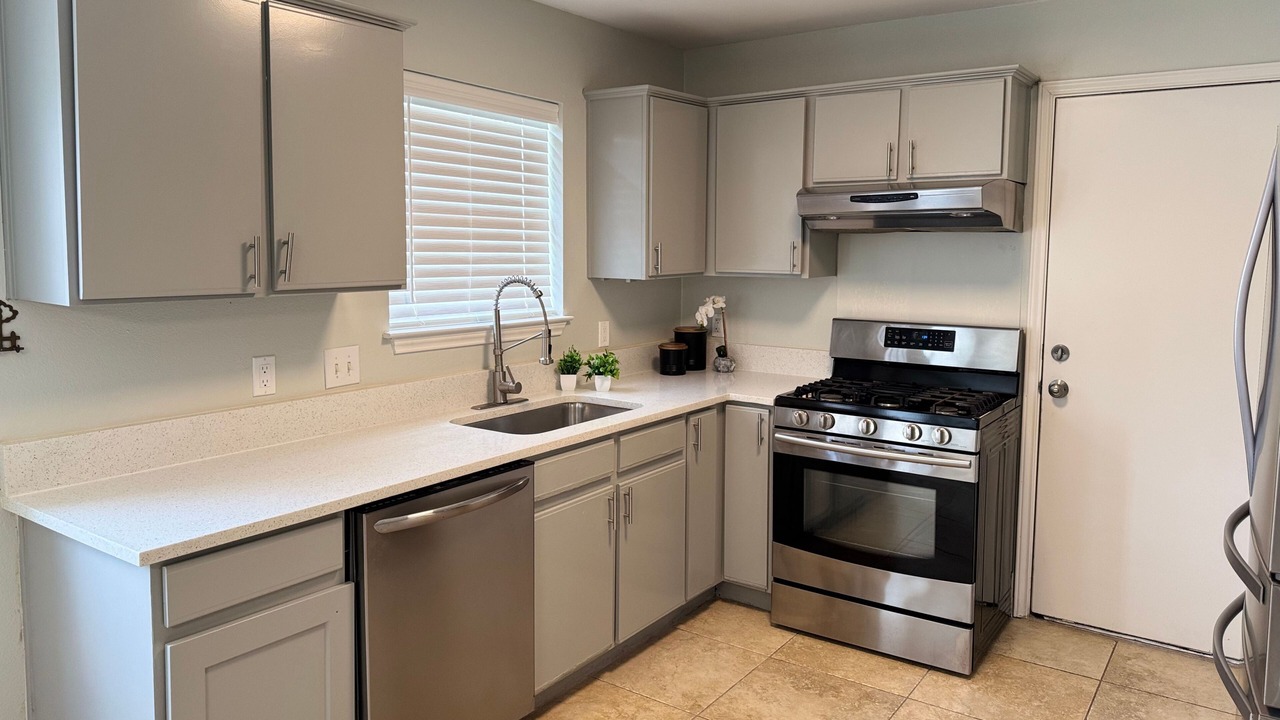 Photo of Kitchen in Montopolis