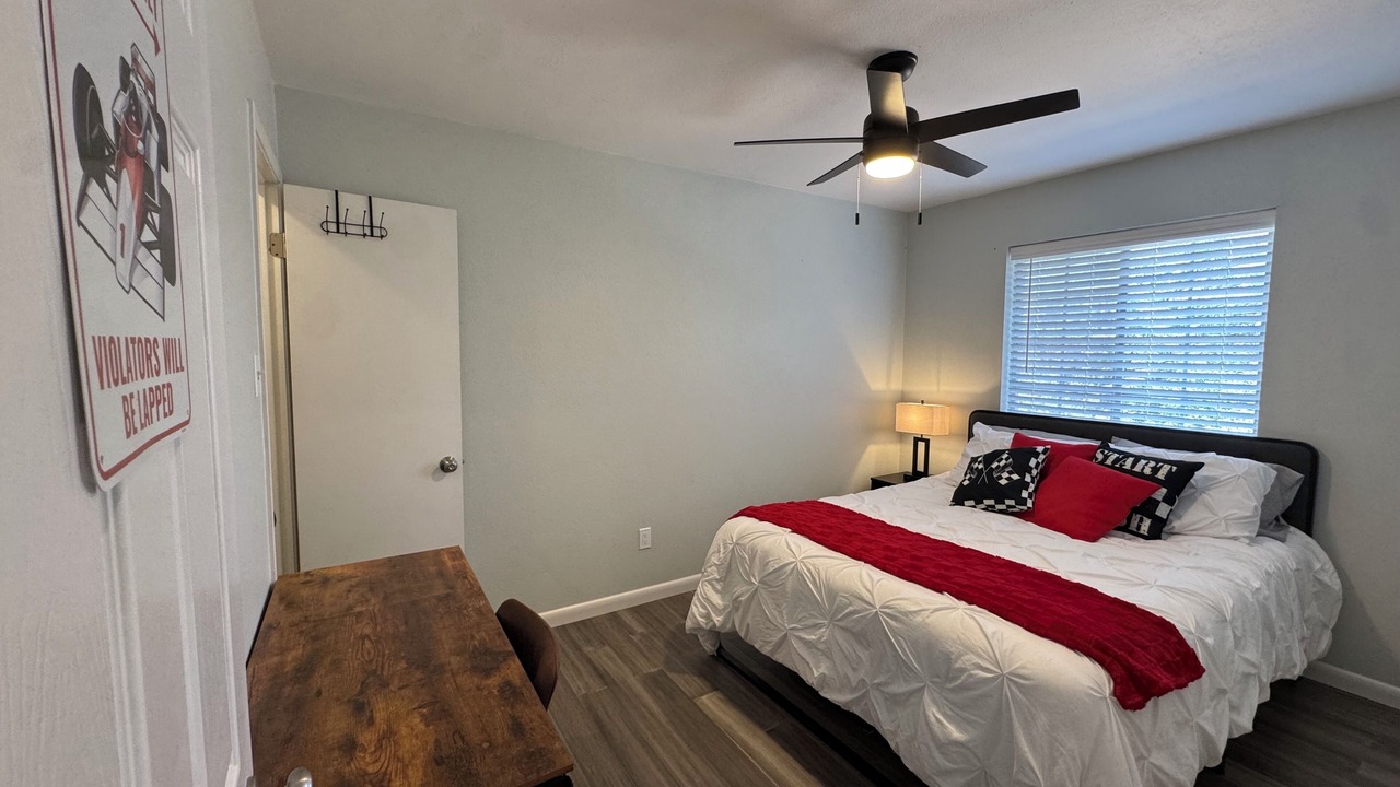 Photo of Bedroom in Montopolis