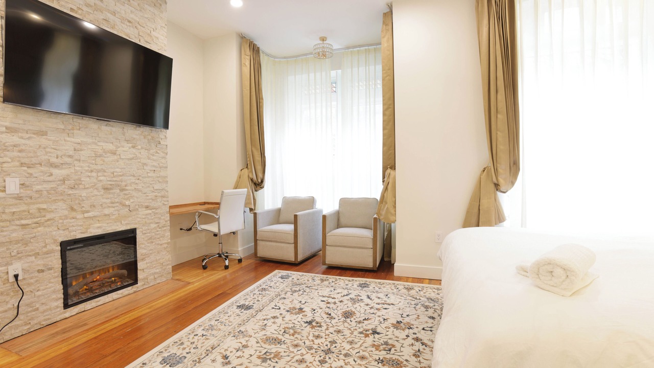Photo of Bedroom in Dupont Circle