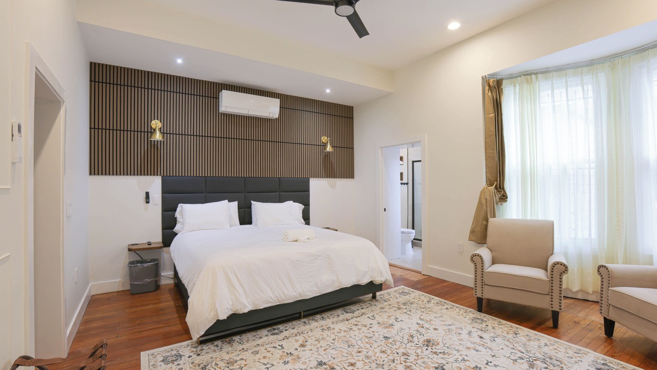 Photo of Bedroom in Dupont Circle