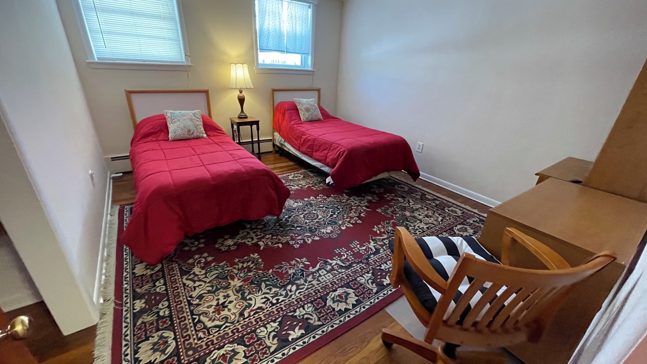 Photo of Bedroom in Langhorne Manor