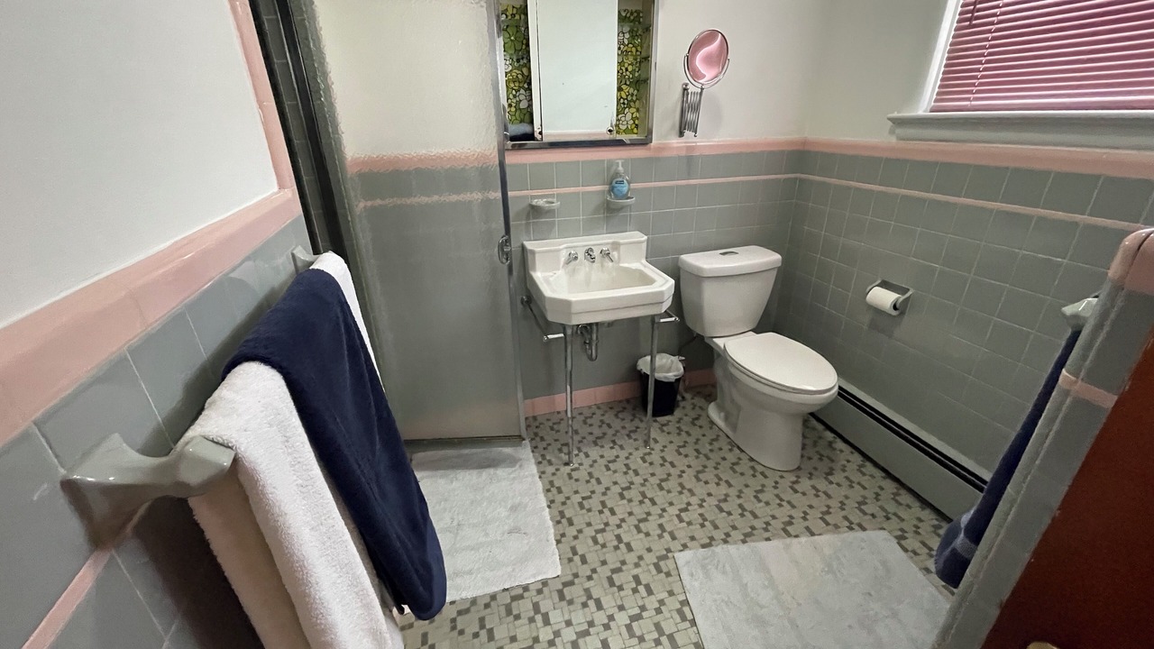 Photo of Bathroom in Langhorne Manor