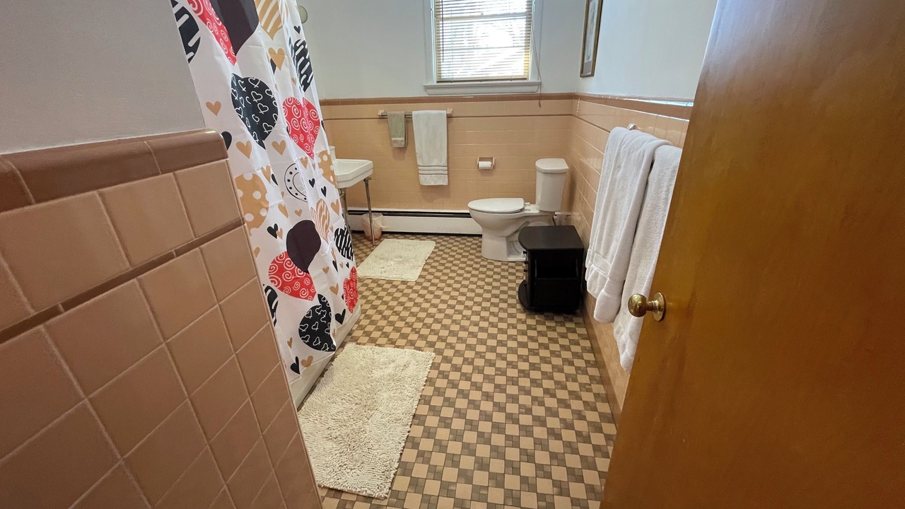 Photo of Bathroom in Langhorne Manor