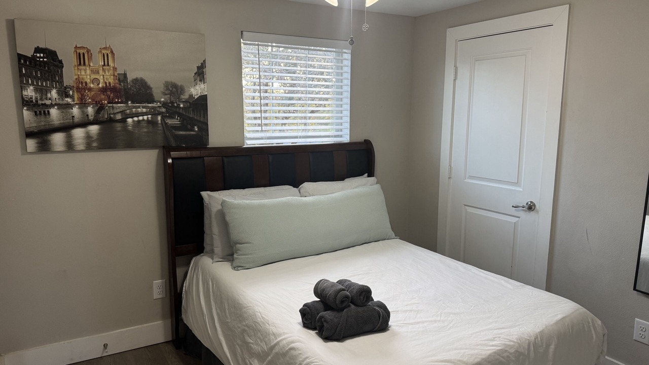 Photo of Bedroom in Greater East End
