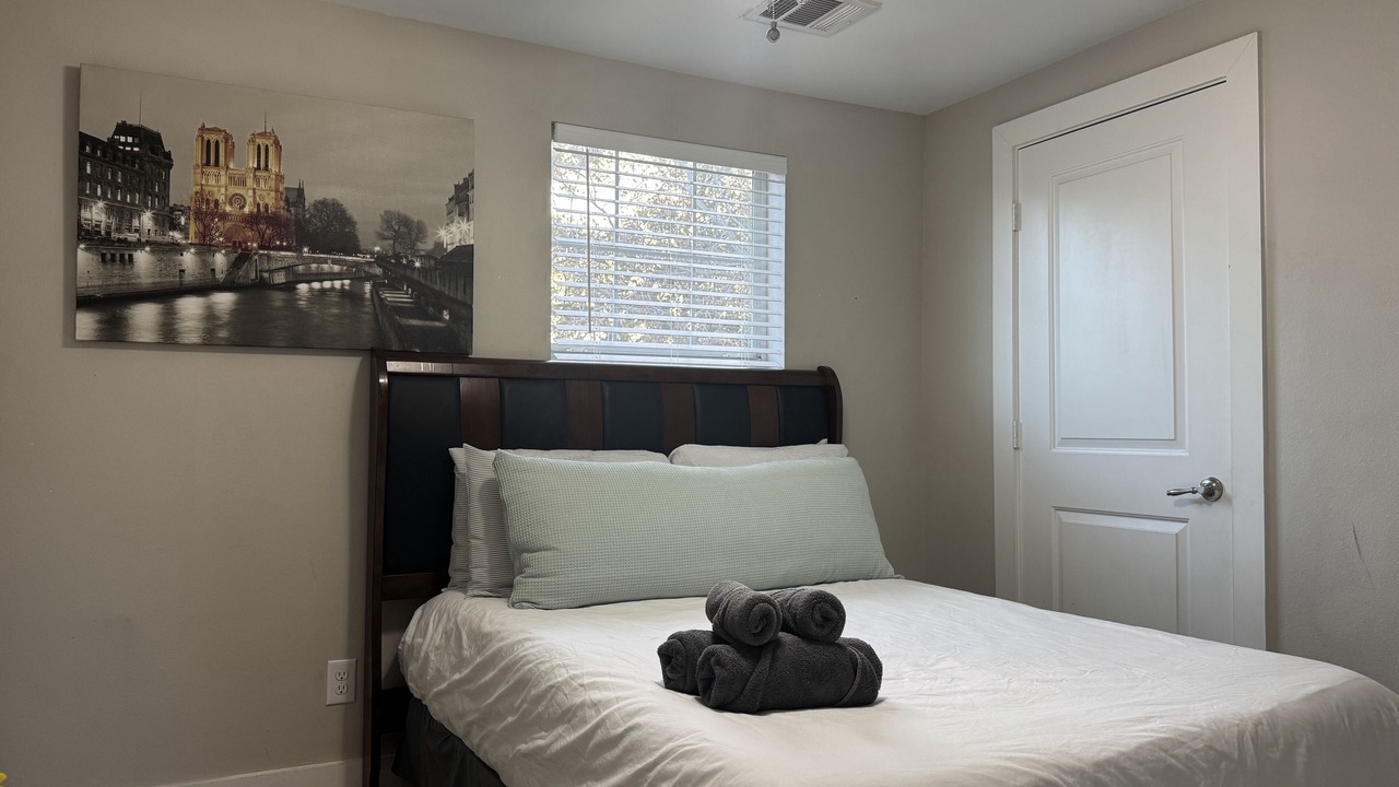 Photo of Bedroom in Greater East End