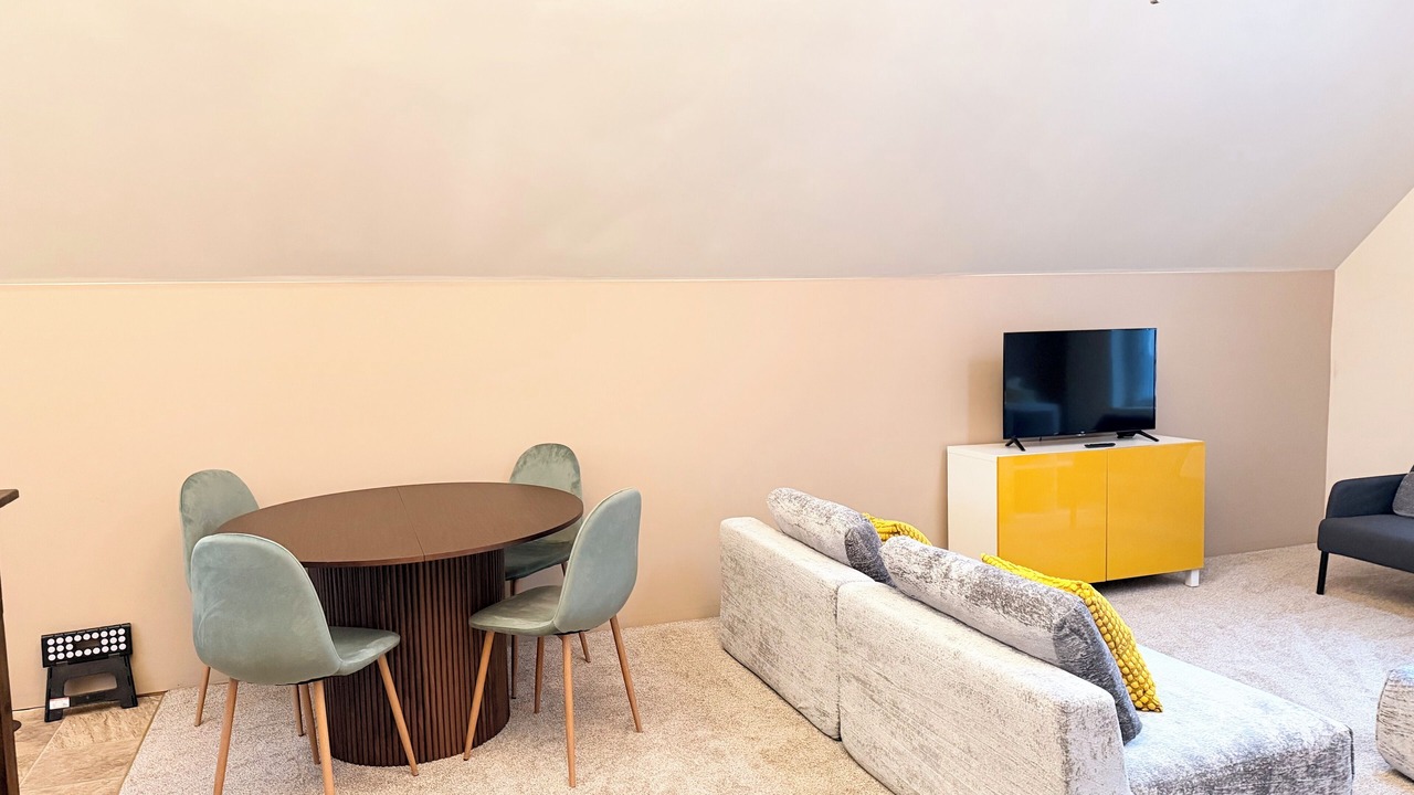 Photo of Livingroom in Oak Park