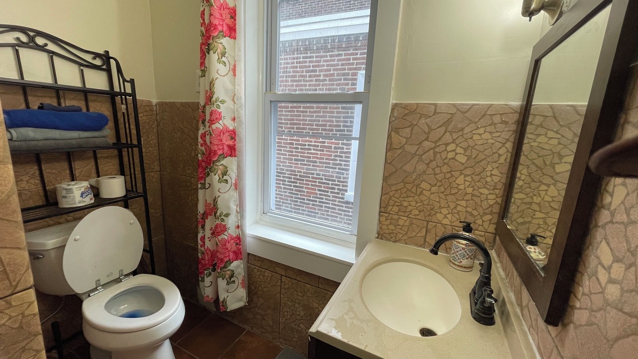 Photo of Bathroom in Brewerytown