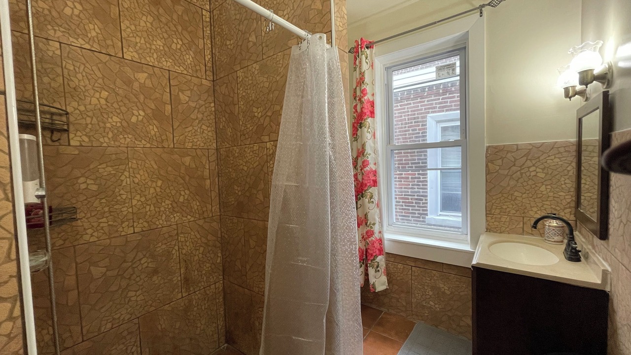 Photo of Bathroom in Brewerytown