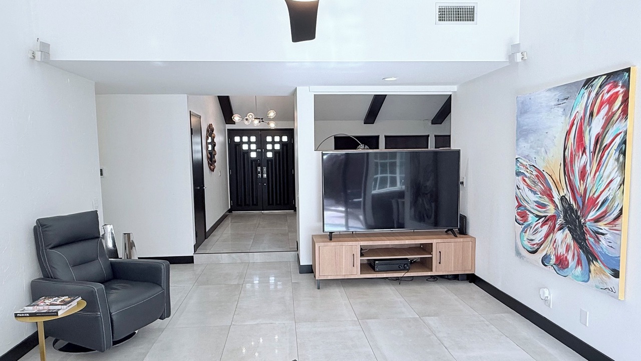 Photo of Livingroom in Agoura Hills