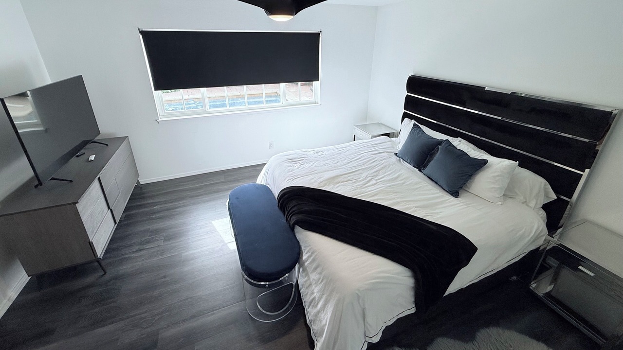 Photo of Bedroom in Agoura Hills
