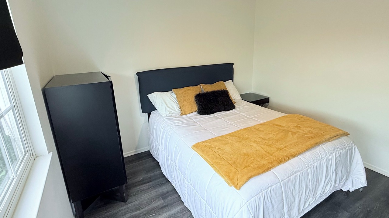 Photo of Bedroom in Agoura Hills