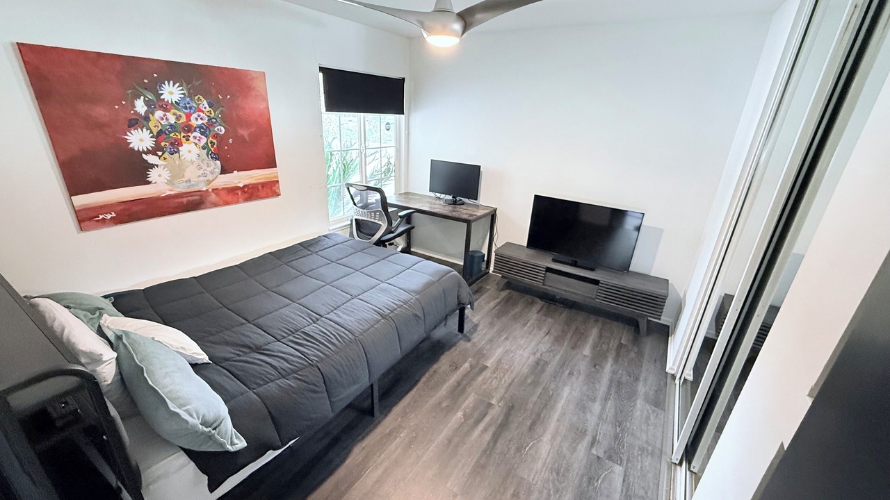 Photo of Bedroom in Agoura Hills