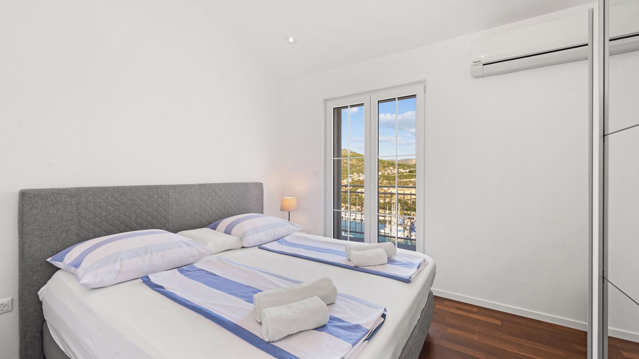 Photo of Bedroom in Marina