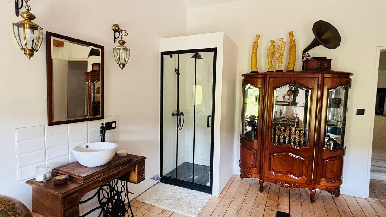 Photo of Bathroom in Pierrefitte-en-Auge