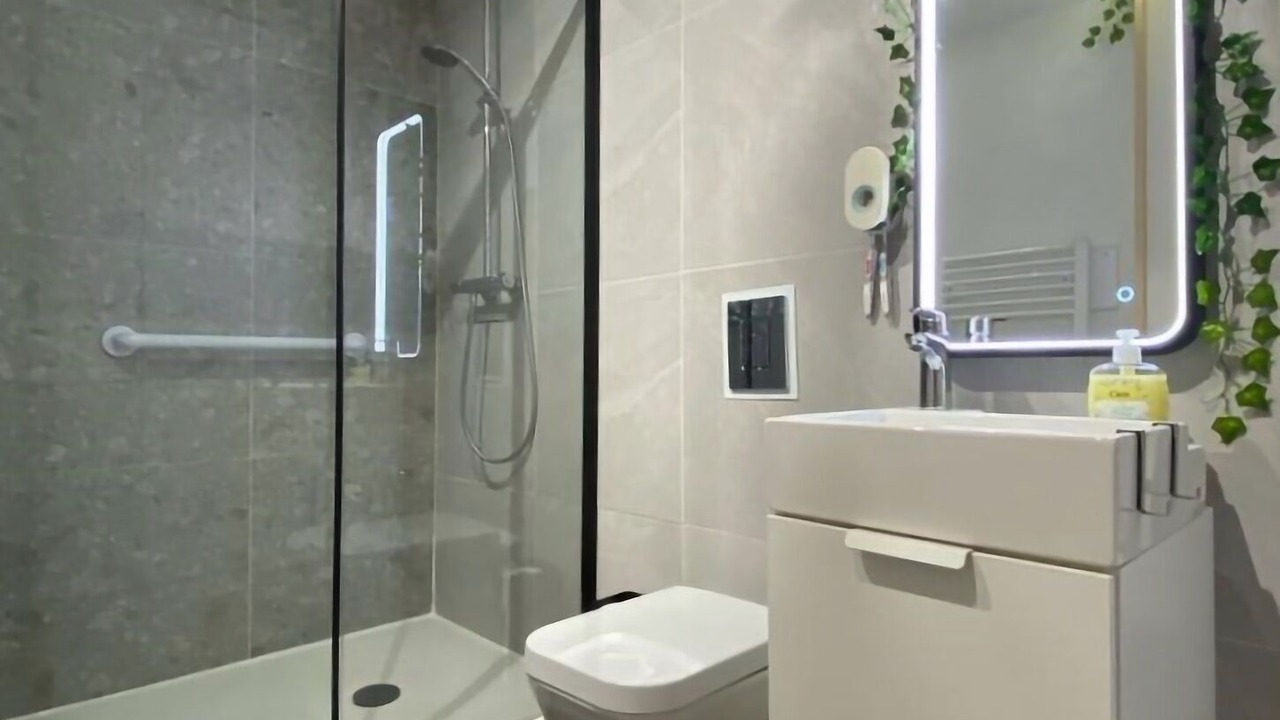 Photo of Bathroom in Lamalou-les-Bains