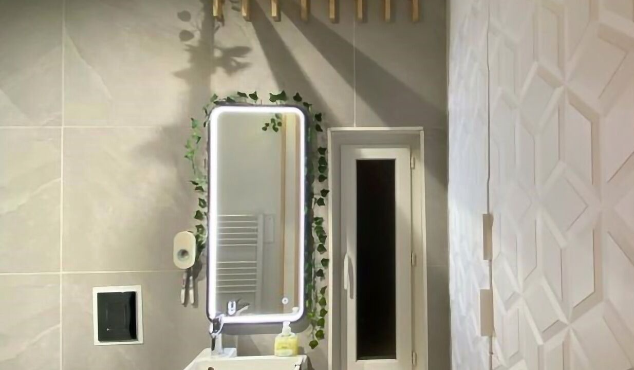 Photo of Bathroom in Lamalou-les-Bains