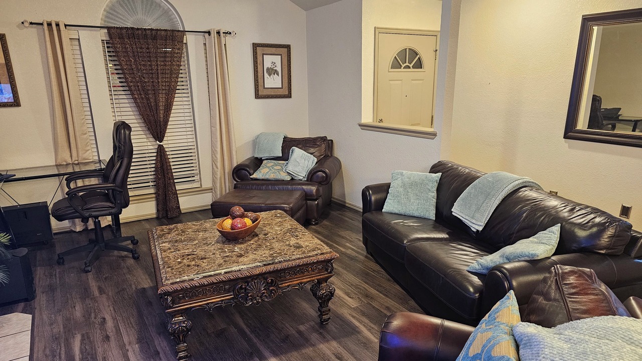 Photo of Livingroom in Moore
