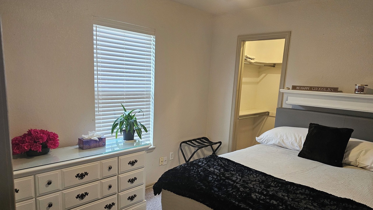 Photo of Bedroom in Moore