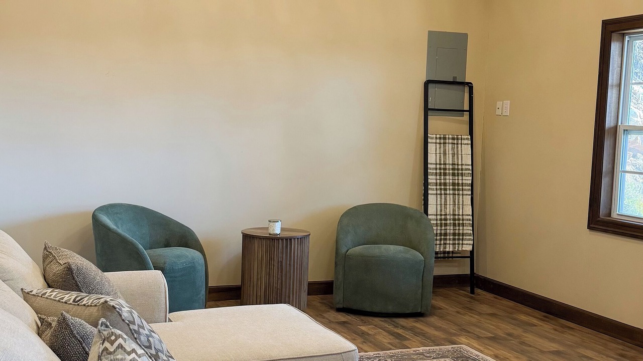 Photo of Livingroom in Reece City