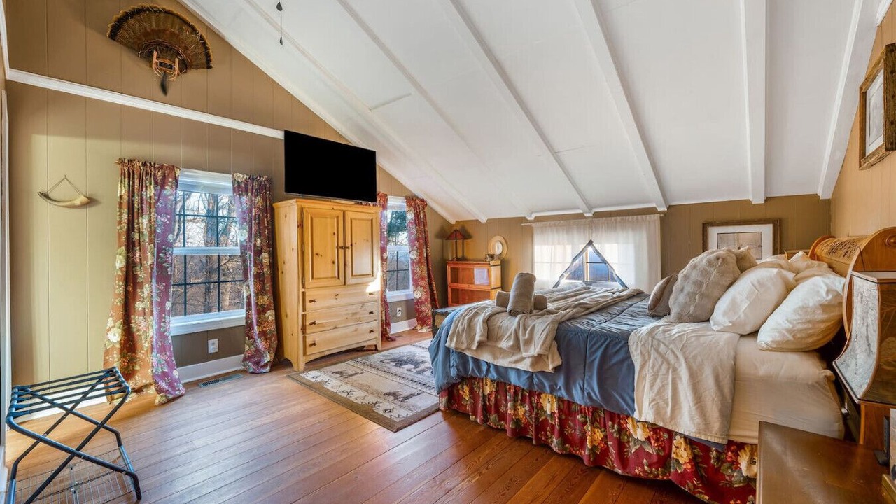 Photo of Bedroom in Monroe