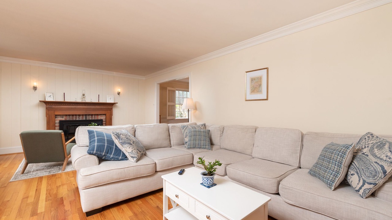 Photo of Livingroom in North Chesterfield