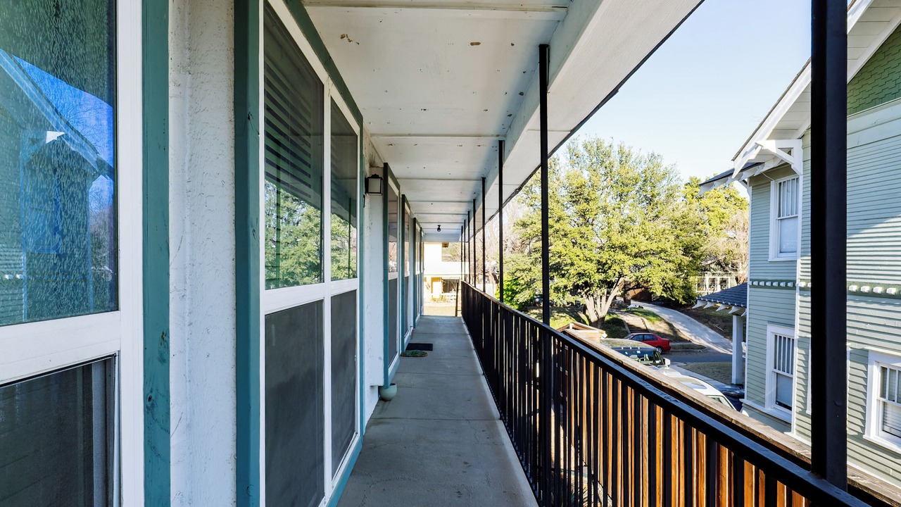 Photo of Patio Balcony in Junius Heights