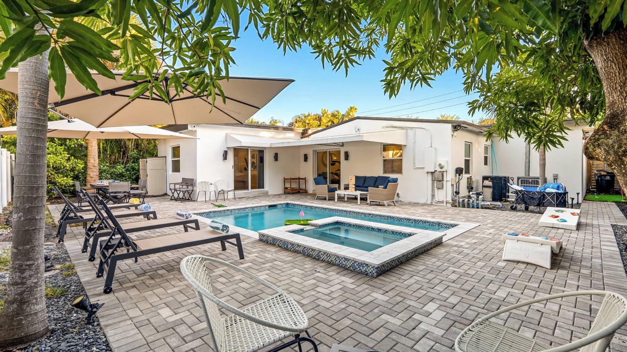 Photo of Outdoor in Poinsettia Heights