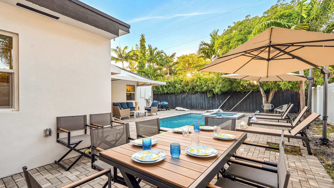 Photo of Outdoor in Poinsettia Heights