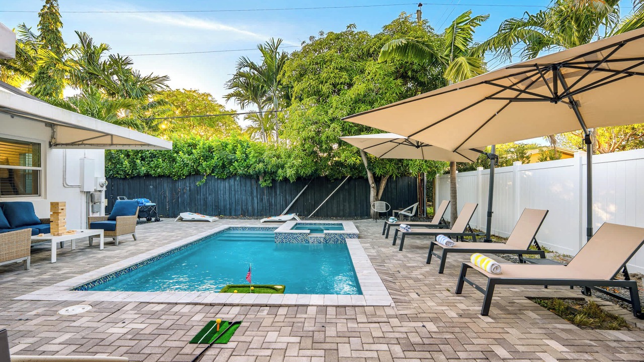 Photo of Outdoor in Poinsettia Heights