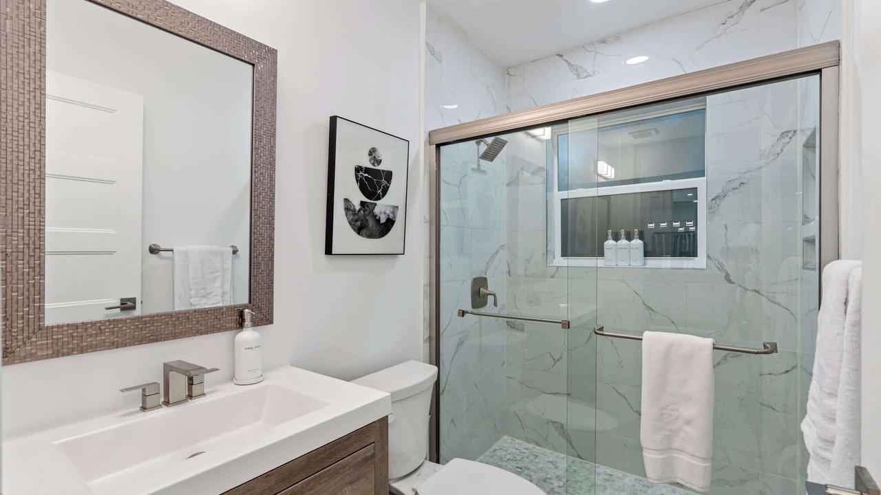 Photo of Bathroom in Poinsettia Heights