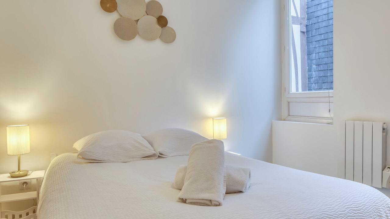 Photo of Bedroom in Rouen City Centre