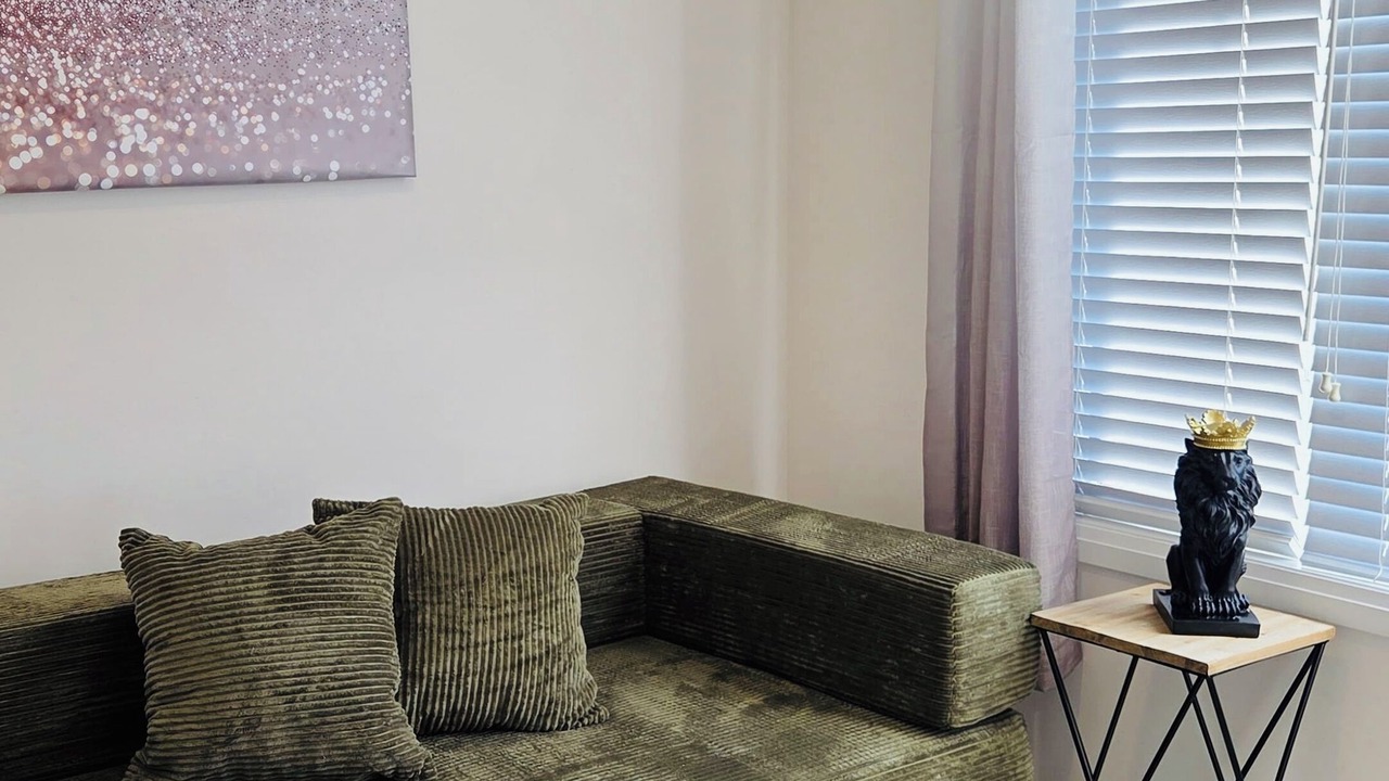 Photo of Livingroom in Bowmanville