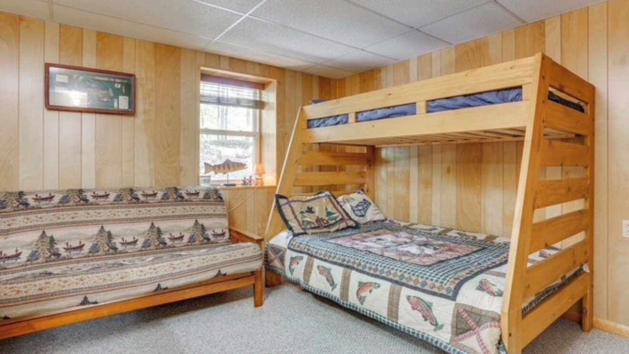 Photo of Bedroom in Lake Ariel