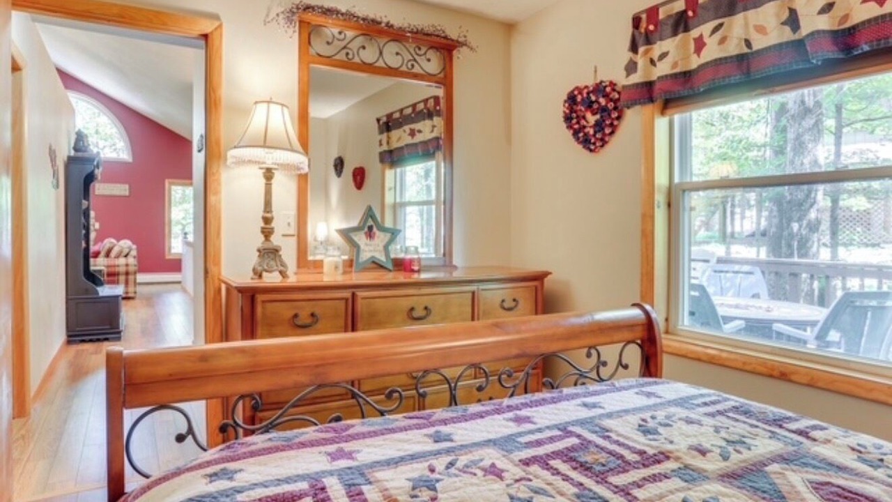 Photo of Bedroom in Lake Ariel