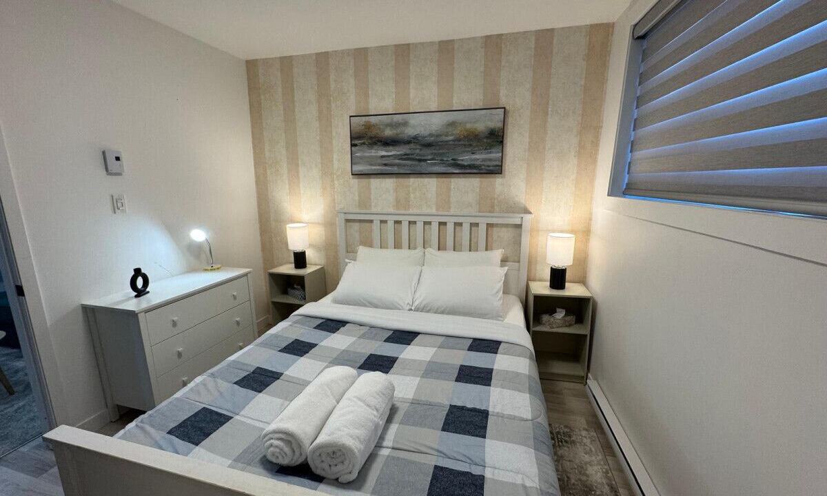Photo of Bedroom in Cote-Des-Neiges—Notre-Dame-De-Grace