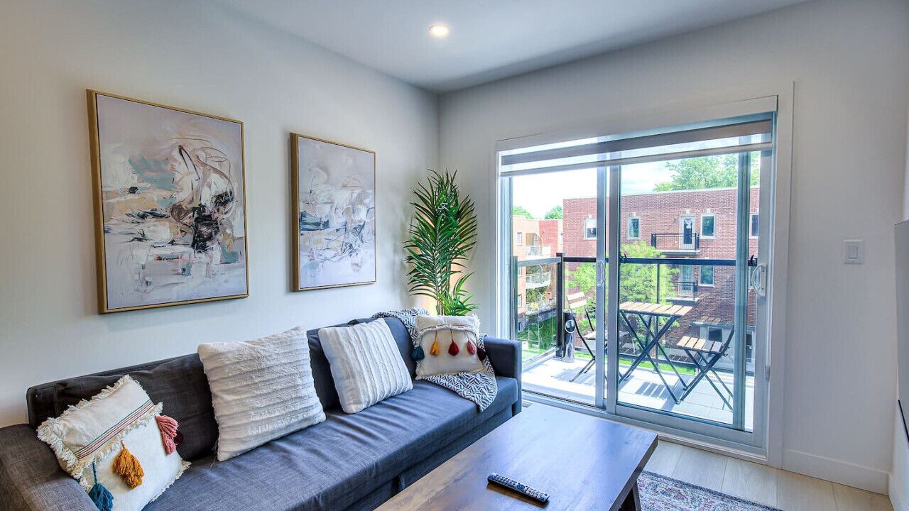 Photo of Livingroom in Cote-Des-Neiges—Notre-Dame-De-Grace