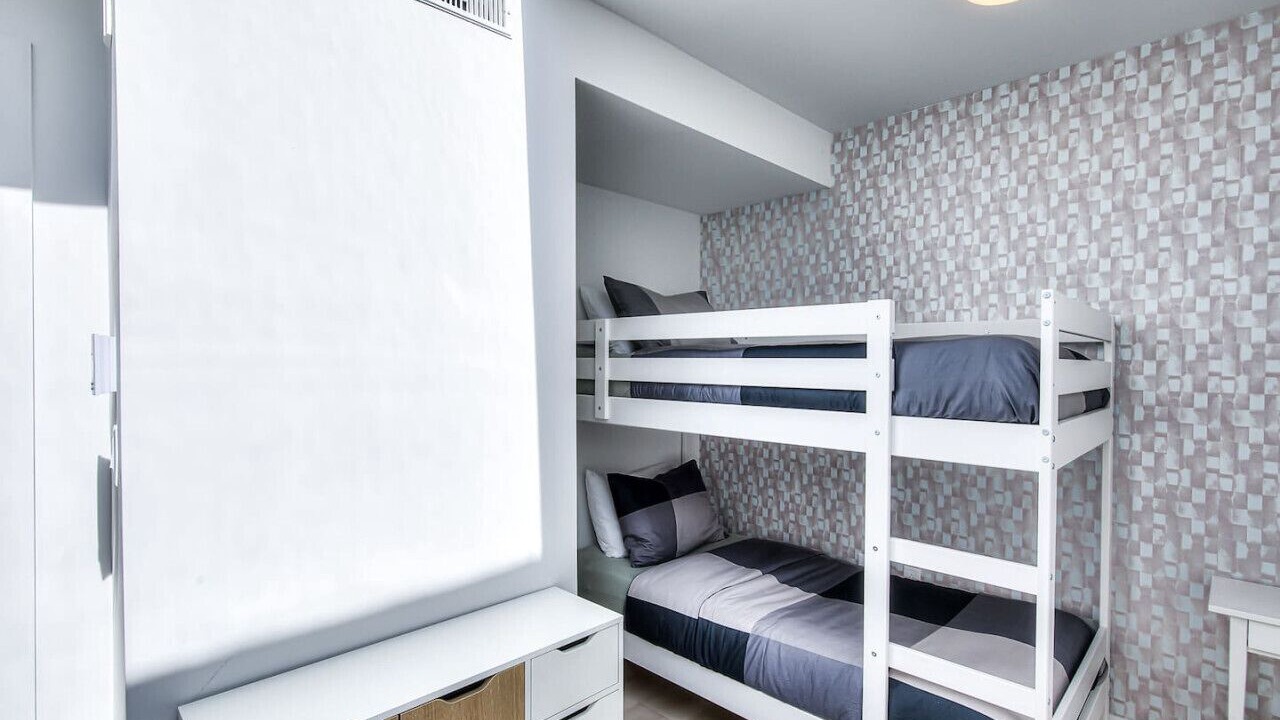 Photo of Bedroom in Cote-Des-Neiges—Notre-Dame-De-Grace