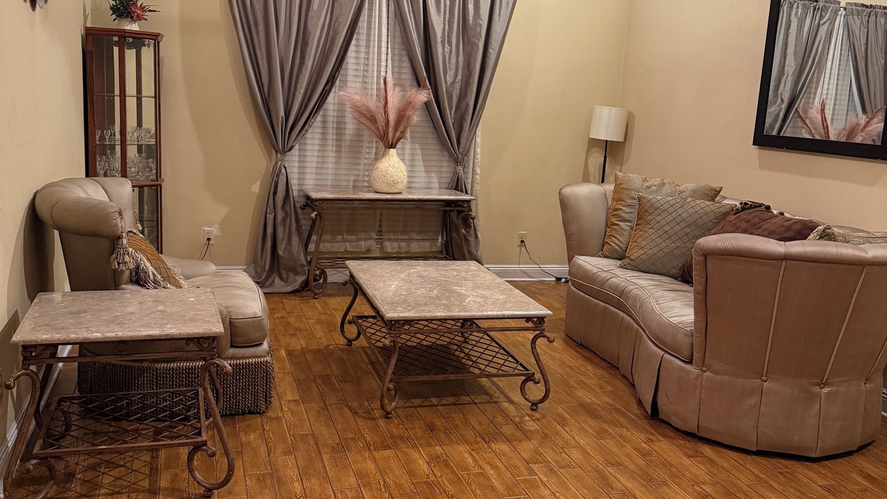 Photo of Livingroom in Slidell