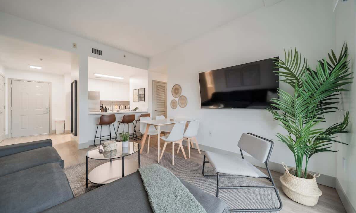 Photo of Livingroom in Charlotte Center City