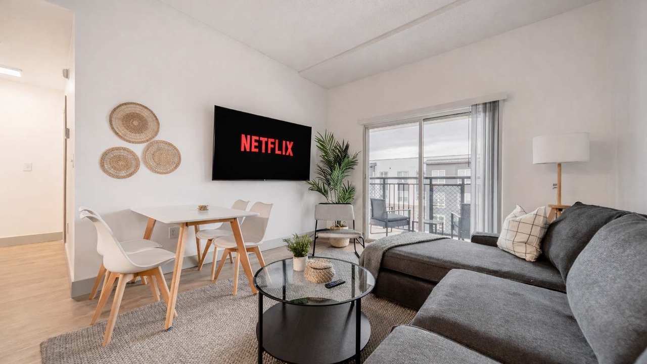 Photo of Livingroom in Charlotte Center City