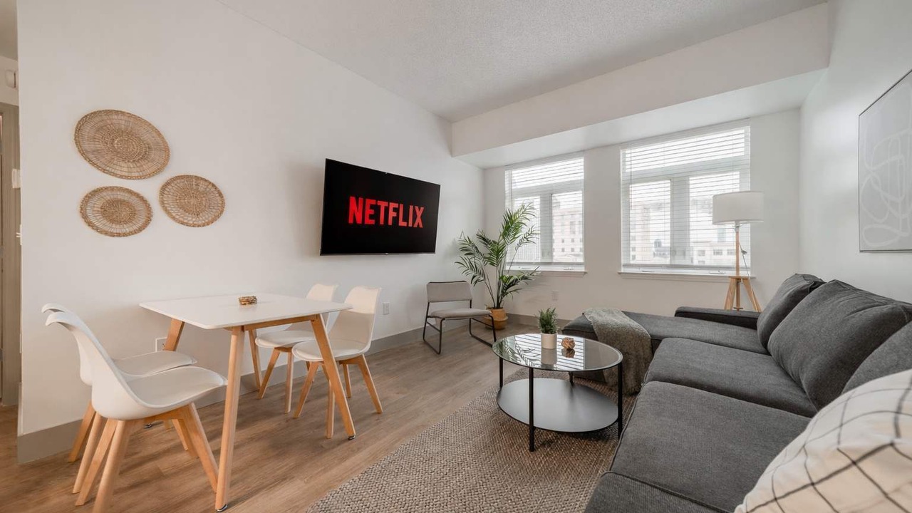 Photo of Livingroom in Charlotte Center City