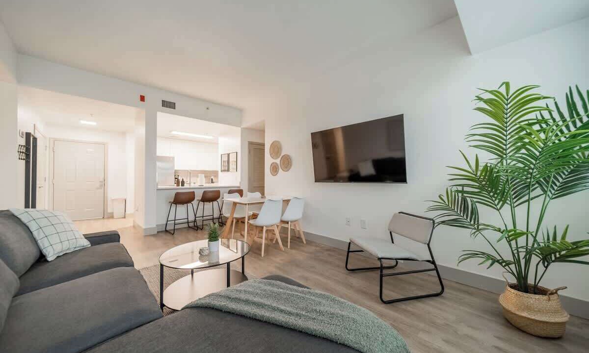 Photo of Livingroom in Charlotte Center City
