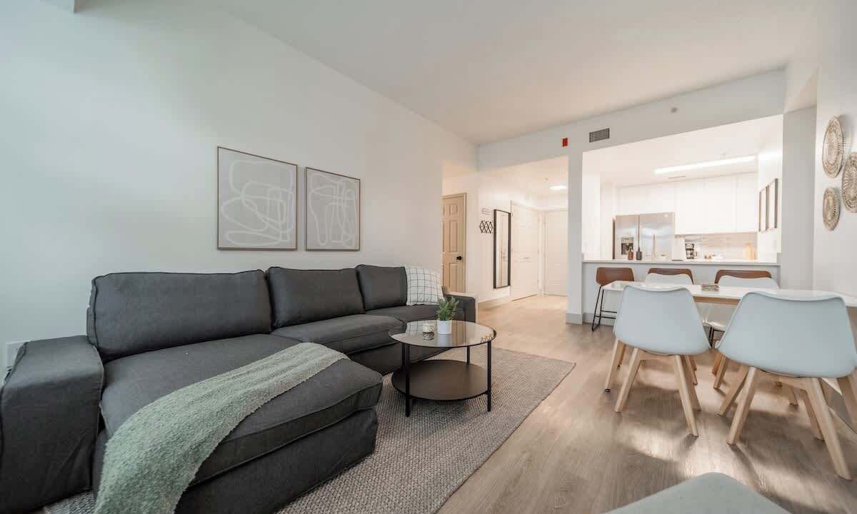 Photo of Livingroom in Charlotte Center City