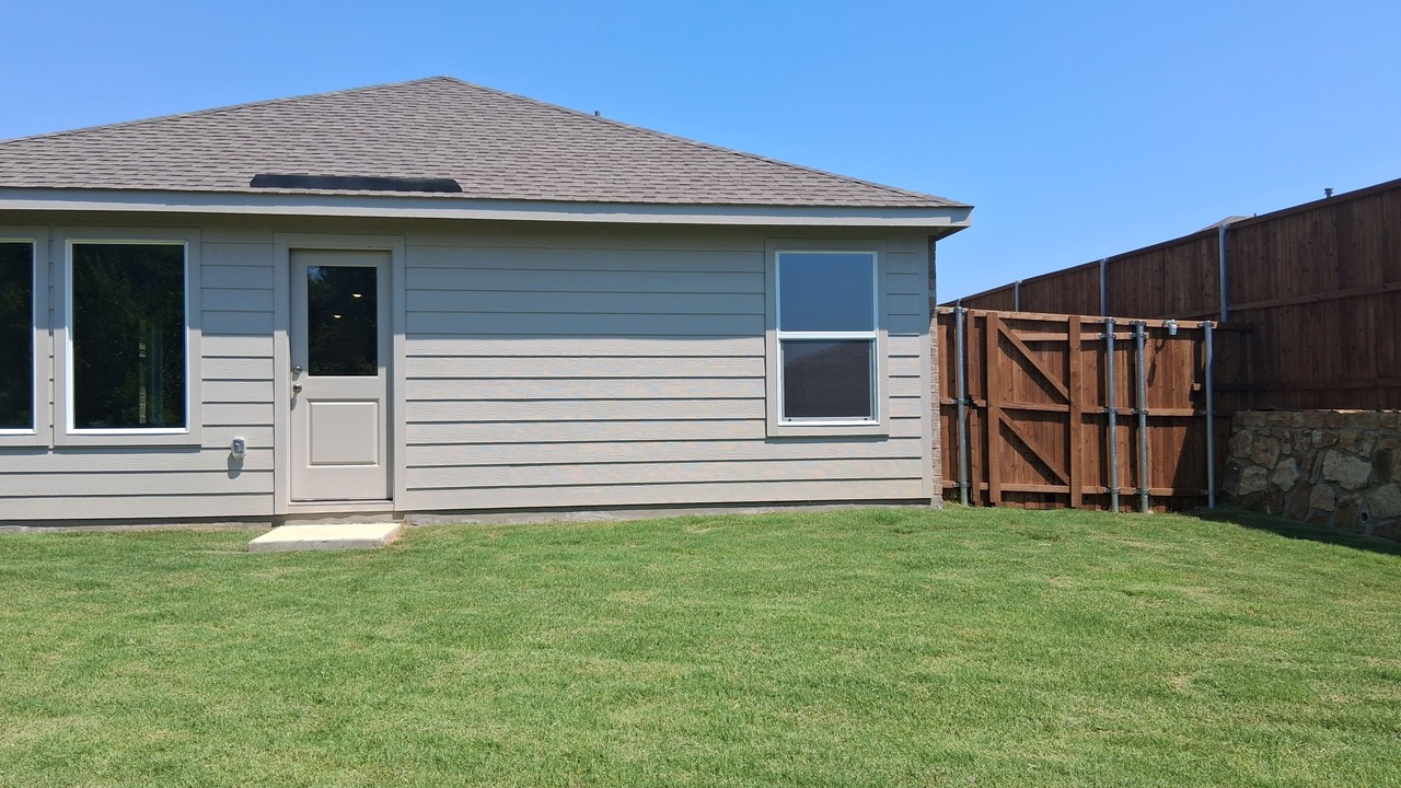 Photo of Outdoor in Aubrey