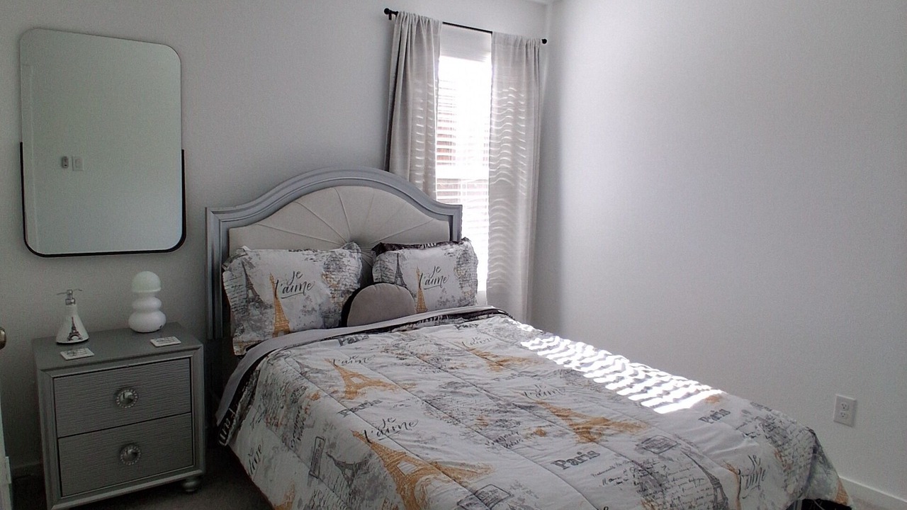 Photo of Bedroom in Aubrey