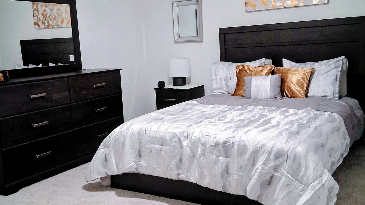 Photo of Bedroom in Aubrey