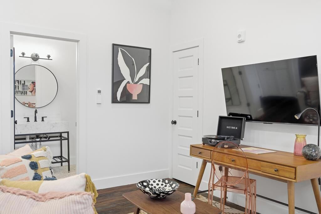 Photo of Livingroom in Downtown Jacksonville