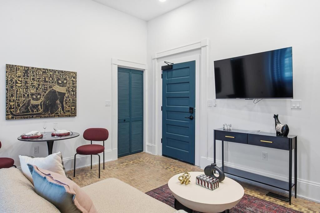 Photo of Livingroom in Downtown Jacksonville