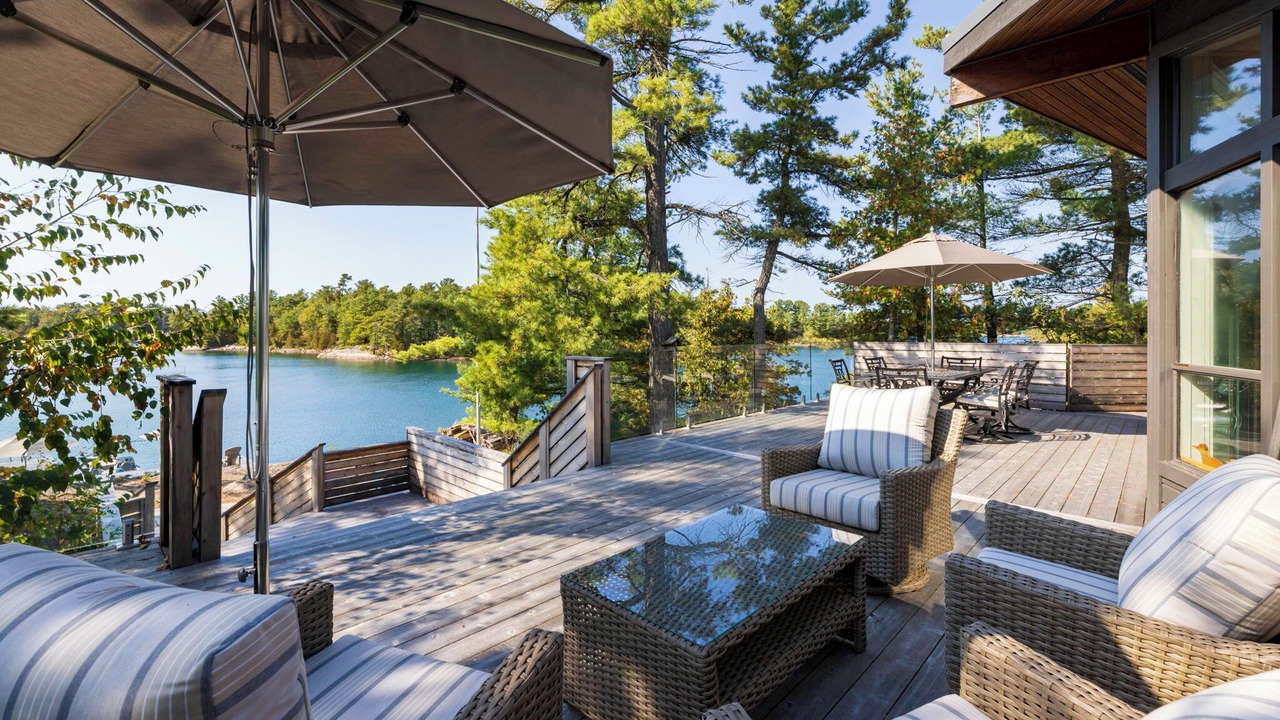 Photo of Patio Balcony in The Archipelago