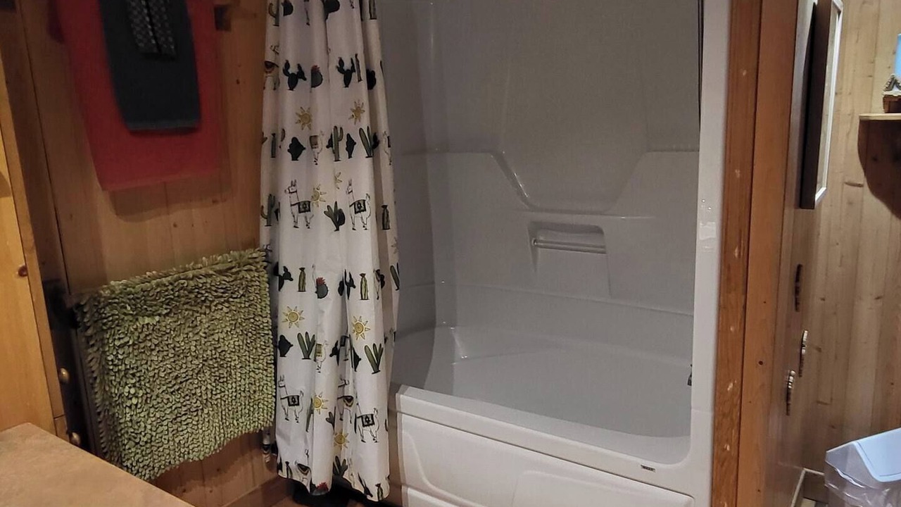 Photo of Bathroom in Chateau-Richer